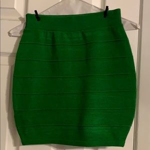 Bodycon skirt in green.